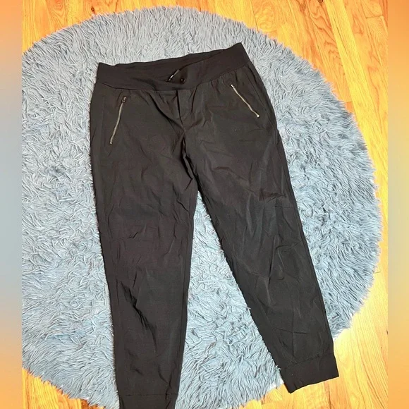 Athleta Black Trekkie North Jogger Size 16 Tall - Picture 2 of 9